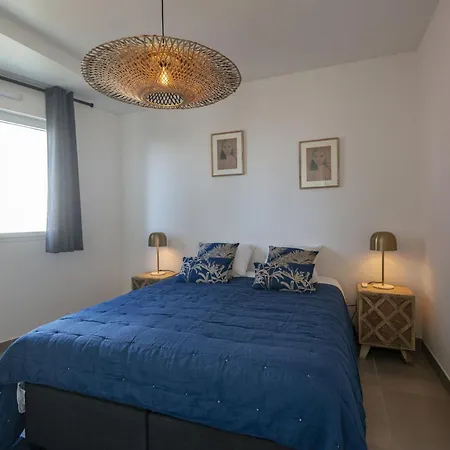 Comfortable Holiday With Terrace And Sea View, Apartment