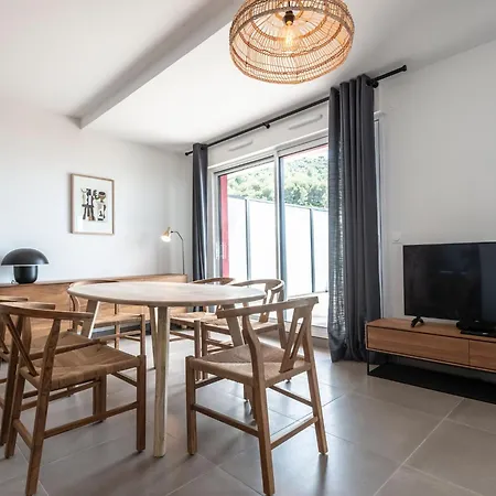 Comfortable Holiday With Terrace And Sea View, Apartment *